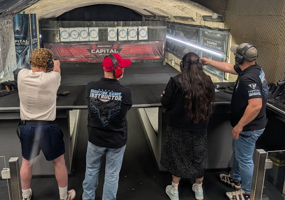 Handgun shooting session on one-to-one supervision